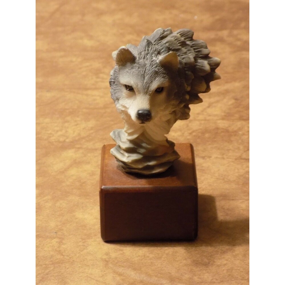 Resin Painted Wolf Head Bust Knick Knack Decor